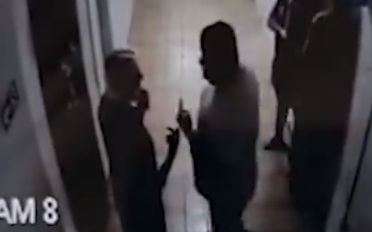 Vídeo: Homem diz ser impedido de ver parto da esposa e agride equipe