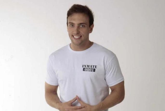 Vídeo: Léo Lins é detonado após zombar de criança com hidrocefalia