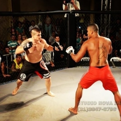 Lutadores do Vale do Aço disputam campeonato internacional de Boxe