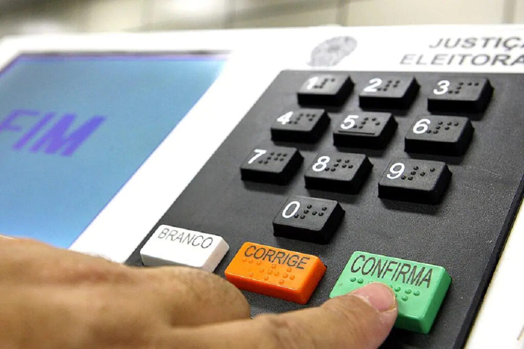 Aplicativo do TRE-MG recebe denúncias de propaganda eleitoral irregular