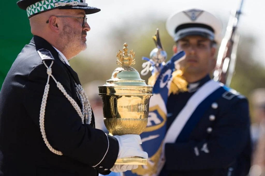 Vídeo: coração de Dom Pedro I chega a Brasília para o 7 de Setembro