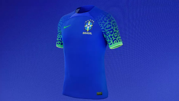 Camisa azul da seleção esgota em uma hora no site de vendas