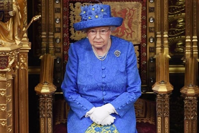 Atestado de óbito revela causa da morte de rainha Elizabeth II