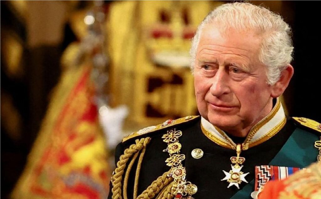 Em primeiro discurso, rei Charles III promete entregar vida ao Reino Unido