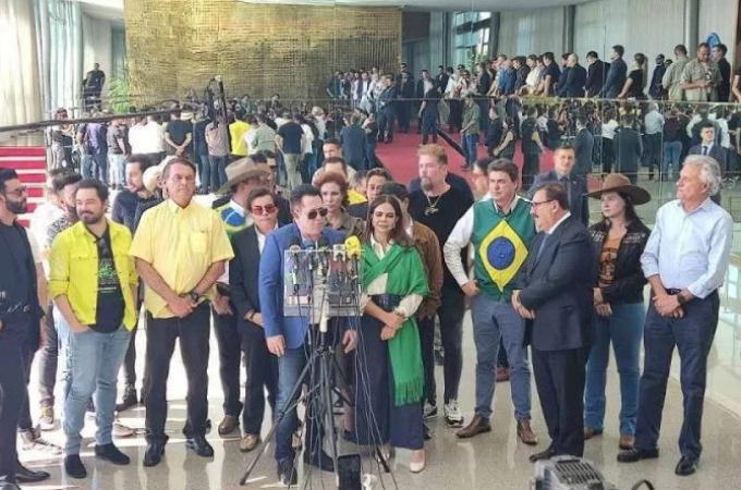 Em encontro no Palácio da Alvorada, sertanejos declaram apoio a Bolsonaro