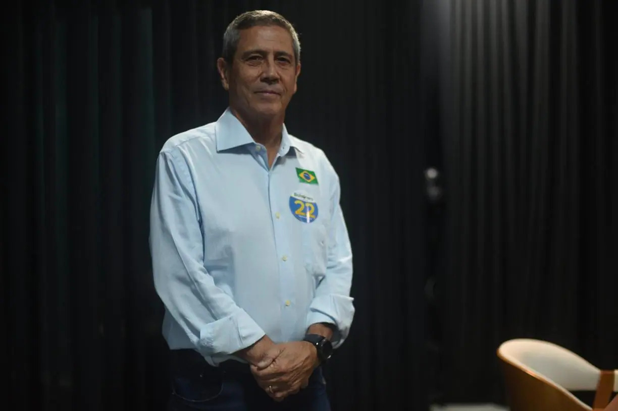 Vice de Bolsonaro, Braga Netto faz campanha em Ipatinga nesta terça-feira
