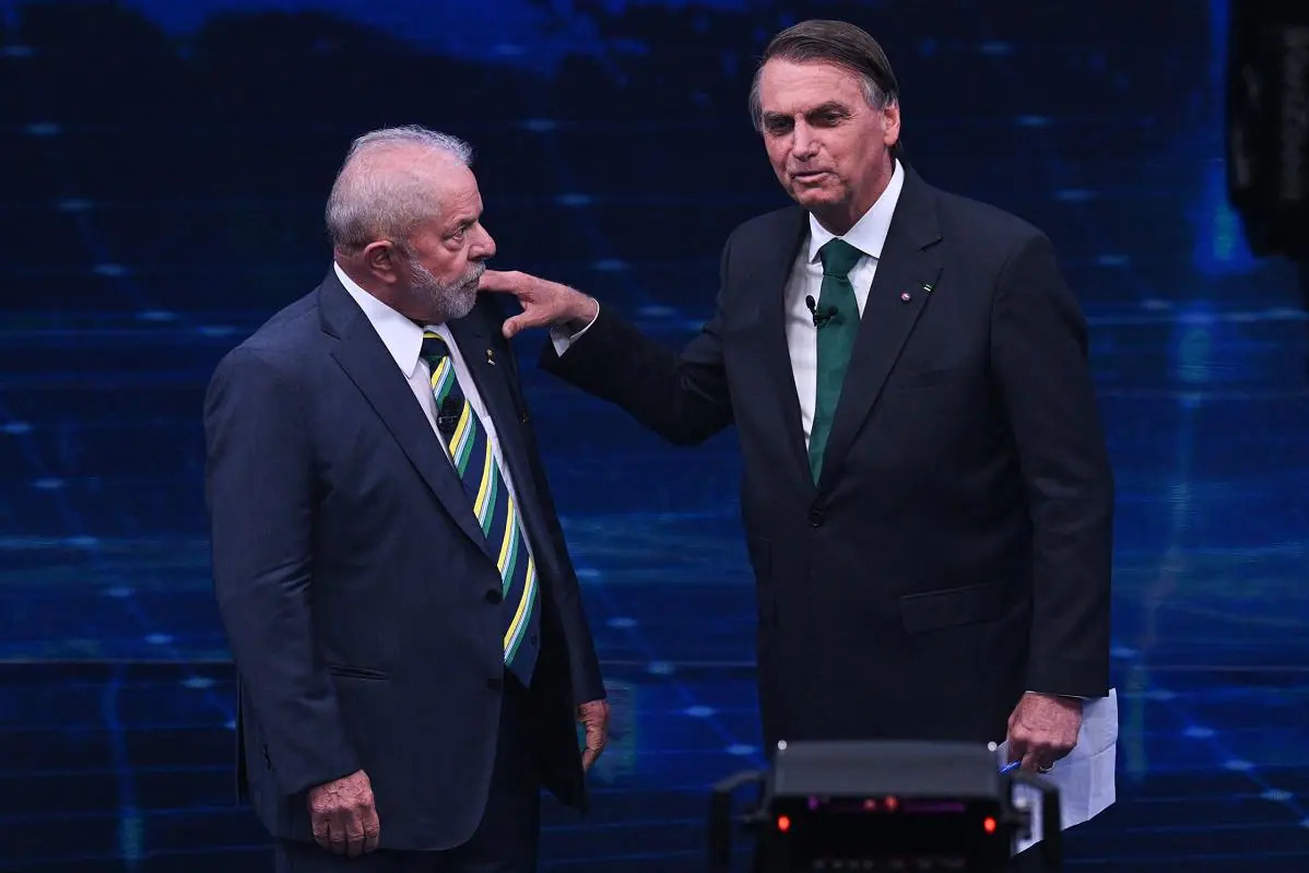 Bolsonaro e Lula fazem o último debate na Globo em clima de tensão