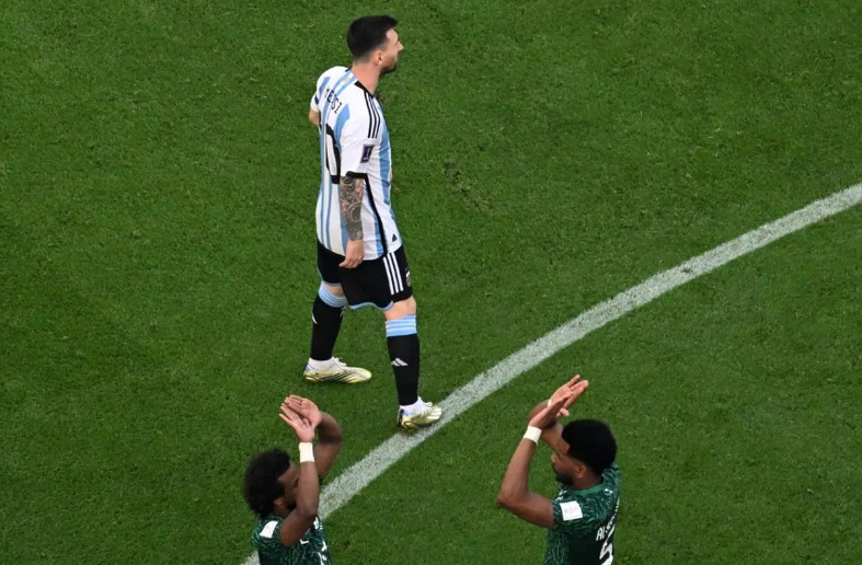 Arábia Saudita choca o mundo e derrota a Argentina na estreia da Copa do Mundo