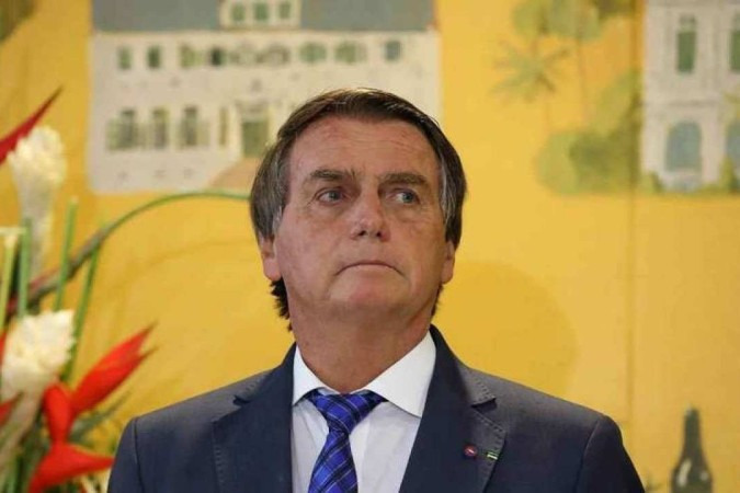 Bolsonaro convoca aliados ao palácio e deve falar ainda hoje