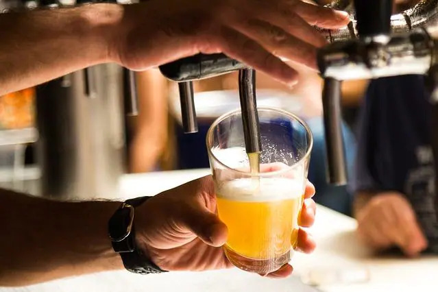Copa no Catar terá o copo de cerveja mais caro da história do Mundial