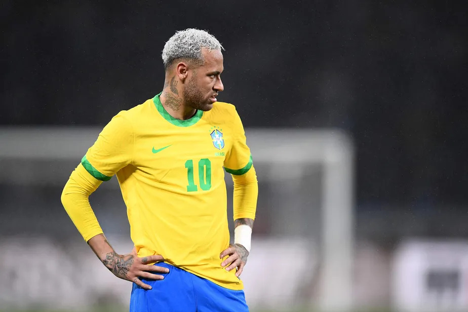 Neymar responde provocação de influenciadora no Twitter