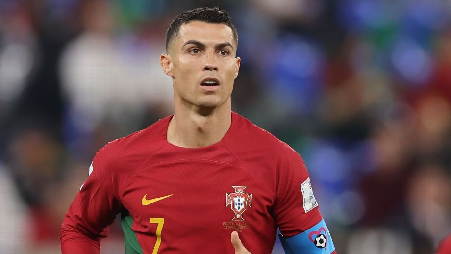 Cristiano Ronaldo procura funcionários e oferece salários de R$ 33 mil