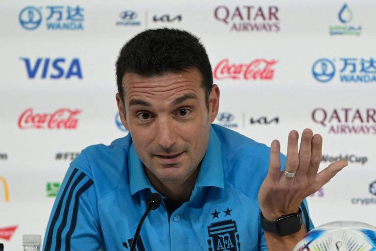 Técnico da Argentina diz estar feliz com ida do Brasil às oitavas da Copa