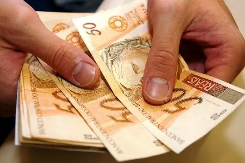 Novo abono do PIS varia de R$ 109 a R$ 1.302 em 2023