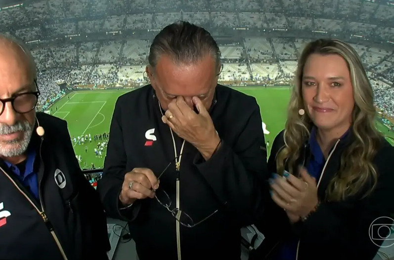 Emocionado, Galvão chora e se despede de transmissões da Copa do Mundo na Globo
