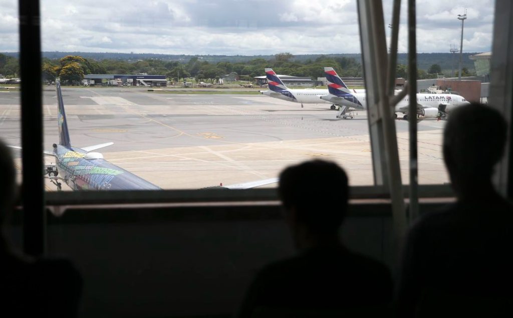Greve dos aeronautas atrasa voos em Brasília, Porto Alegre e Fortaleza