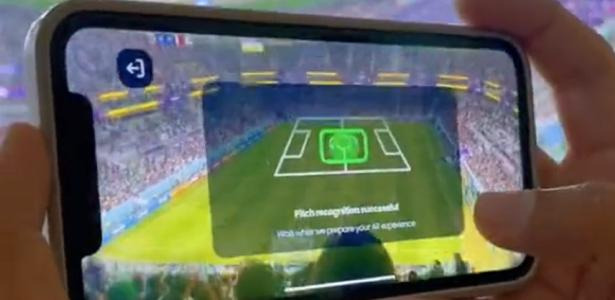Torcedor usa app da Fifa no estádio e viraliza; entenda como funciona