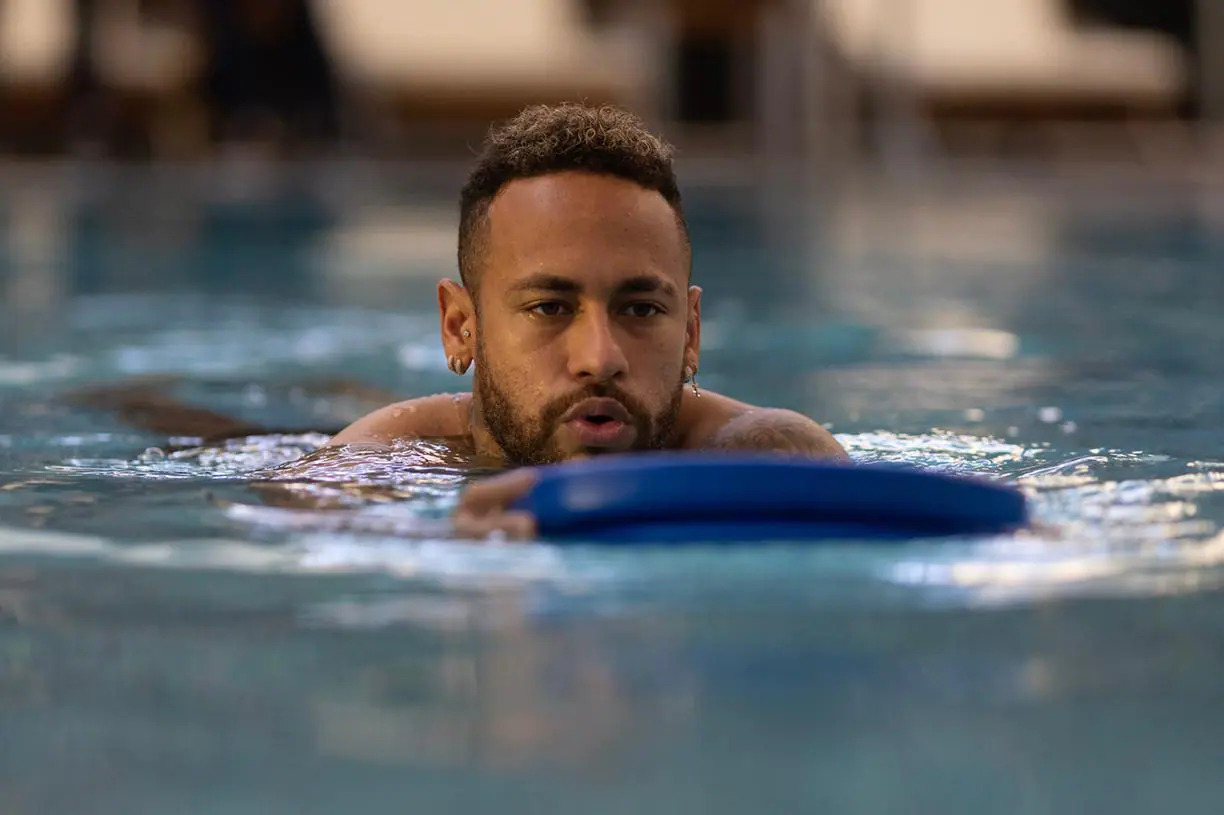 Neymar será avaliado no sábado para definir data de retorno à Copa