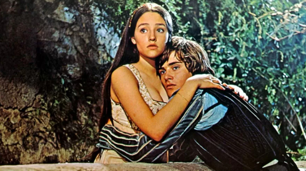 Romeu e Julieta de 1968 processam estúdio por cena de nudez; atores eram menores