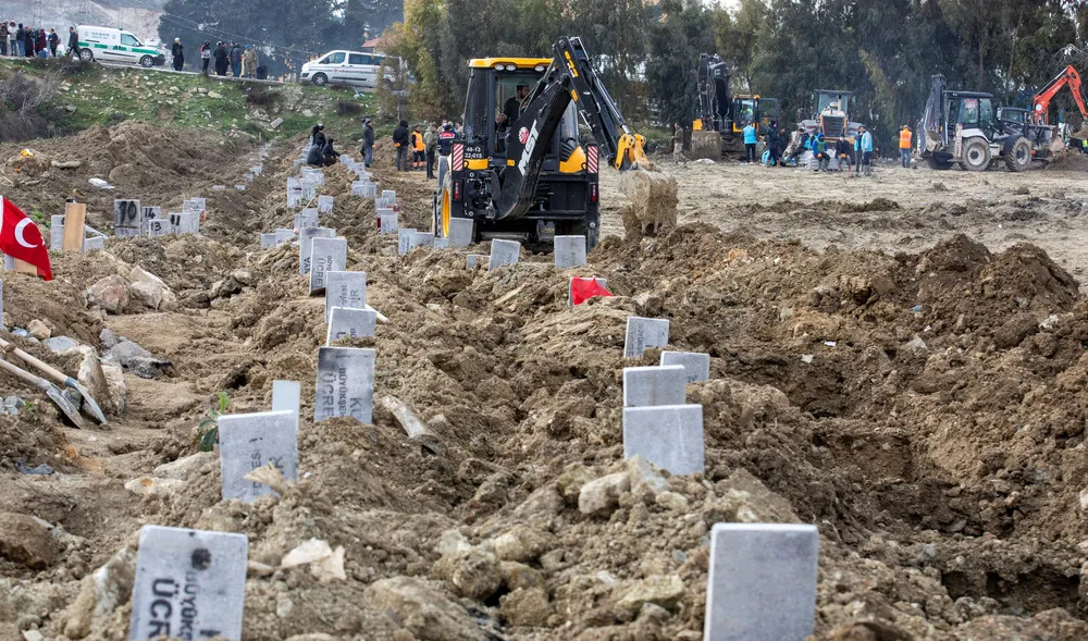 Mortes no terremoto da Turquia e da Síria passam de 22 mil; sobreviventes são retirados com vida mais de cem horas sob escombros