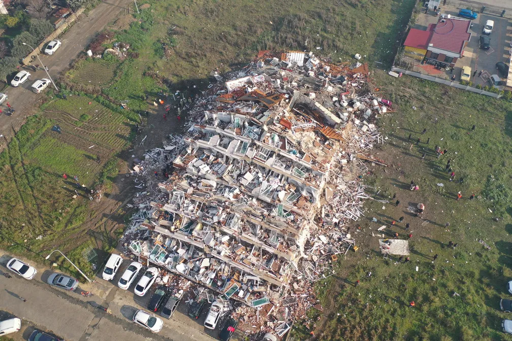 Número de mortos em terremoto na Turquia e na Síria passa de 5 mil