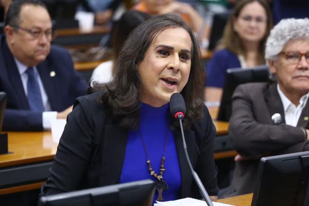 Duda quer igualar salário do presidente ao dos professores por três meses