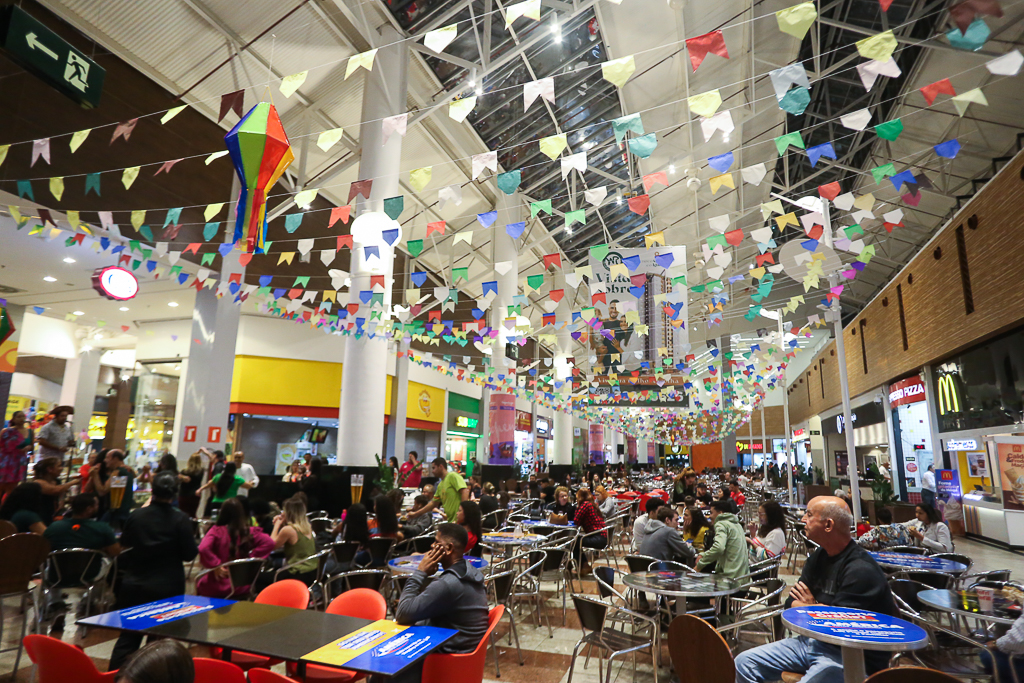 Shopping Vale do Aço realiza mais uma edição da Praça Junina