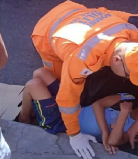 Criança de 10 anos é atropelada por moto e sofre traumatismo craniano em Ipatinga