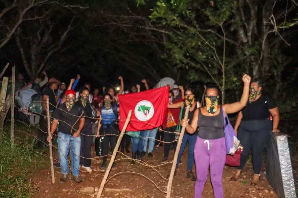 MST invade fazenda em Minas e critica governo Lula por 'lentidão' na reforma agrária