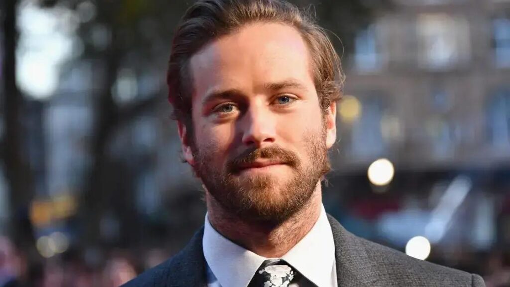 Armie Hammer retorna com novo filme após polêmicas
