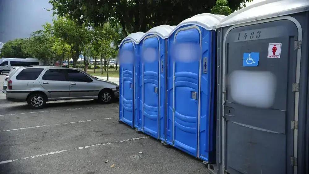 Como rastreadores em banheiros químicos podem reduzir roubos