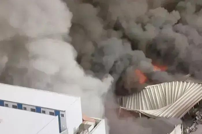 Incêndio no Brás: 3 pessoas envolvidas e 2 hospitalizadas