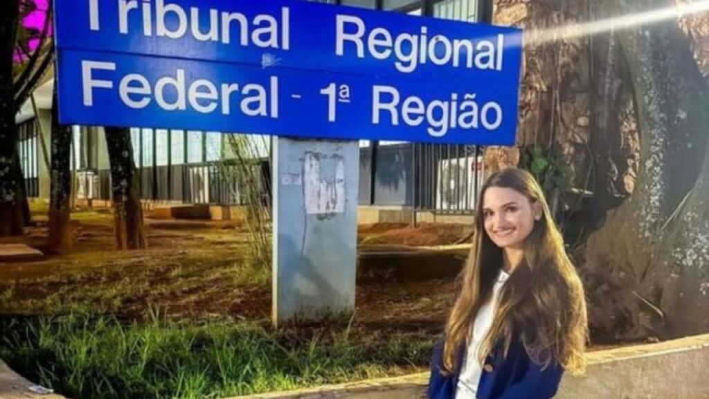 Inhapim celebra a mais jovem juíza federal do Brasil, Luísa Militão