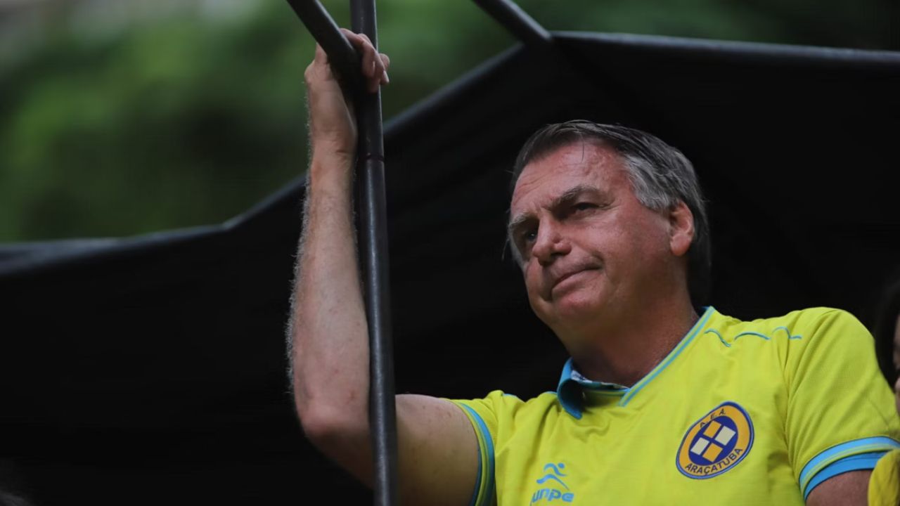 PF indicia Jair Bolsonaro e ex-ministros por plano de atentado à democracia