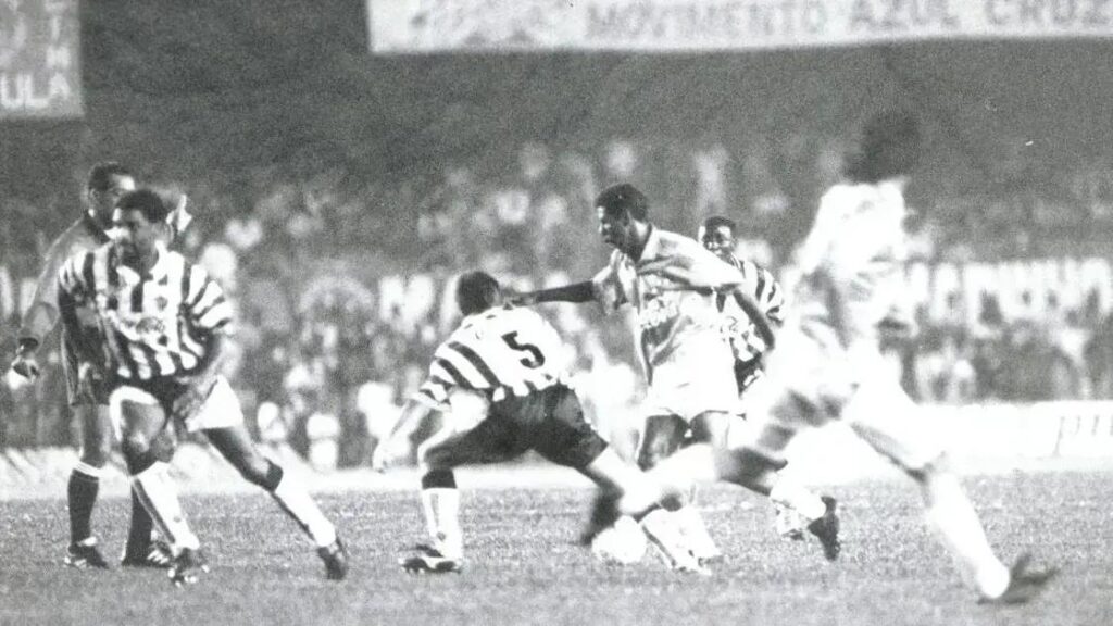 Como ídolo do Atlético salvou Cruzeiro do rebaixamento