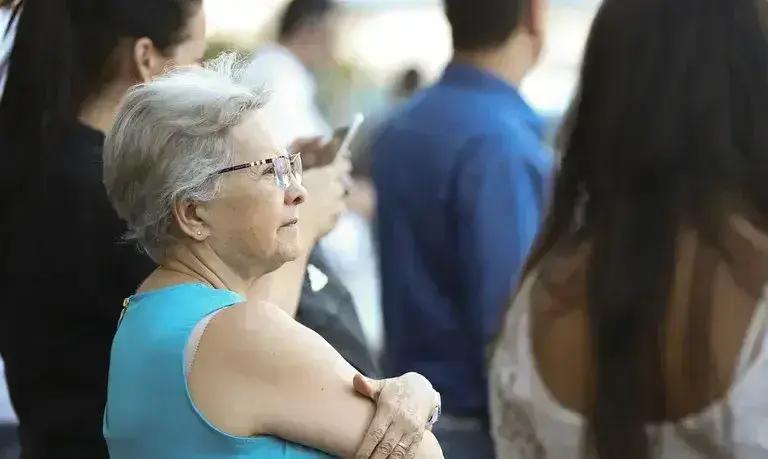 Expectativa de vida do brasileiro atinge 76,4 anos em 2023