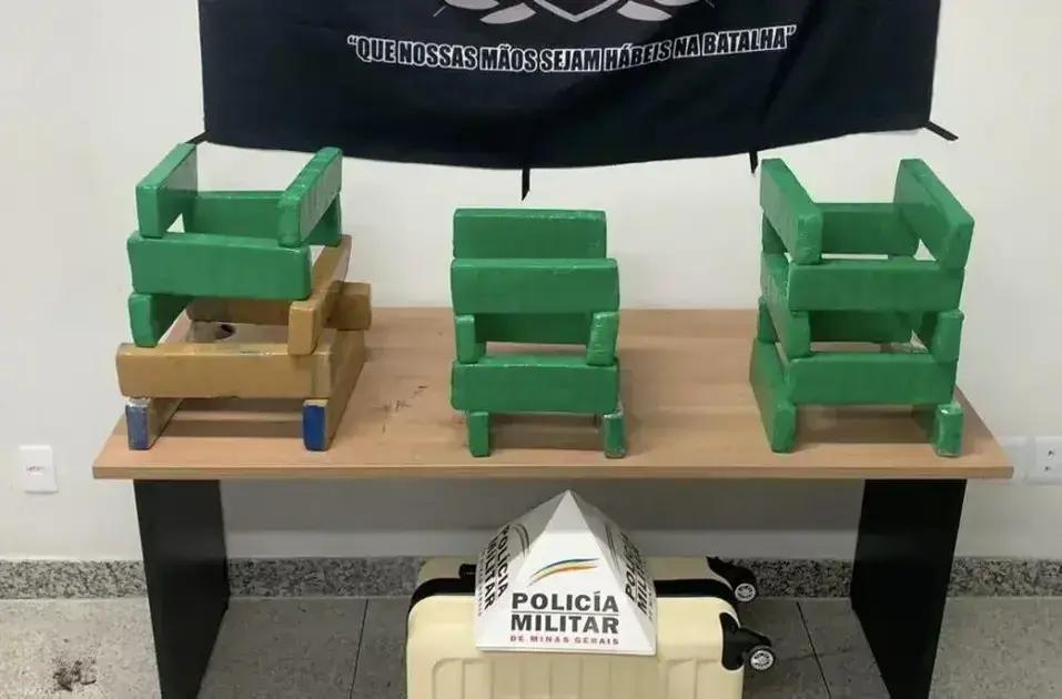 Mulher é presa com 31 barras de maconha em Antônio Dias