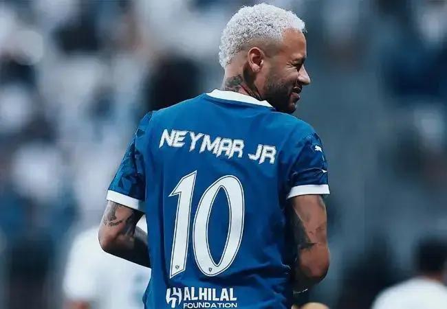 Neymar recebe visita inusitada e famosos reagem