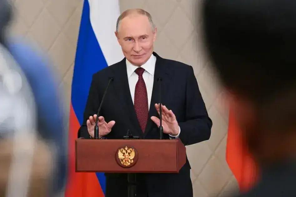 Putin elogia Donald Trump e menciona mísseis hipersônicos