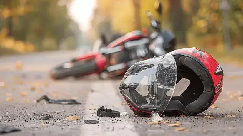 Deu o grau e foi pro hospital: Acidente de carro inusitado