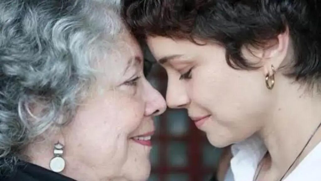 Mãe de Leandra Leal internada: saiba os detalhes