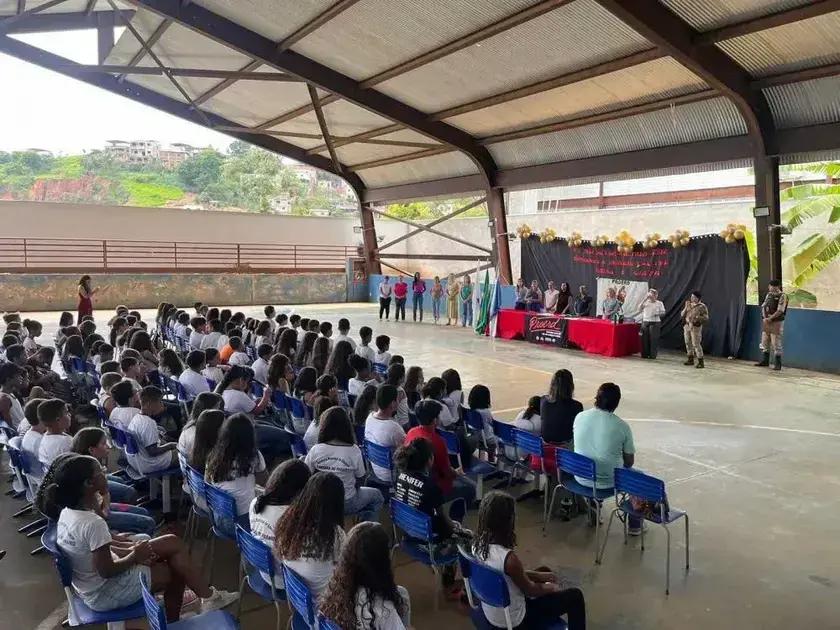 Mais de 400 alunos se formam no Proerd em Santana do Paraíso