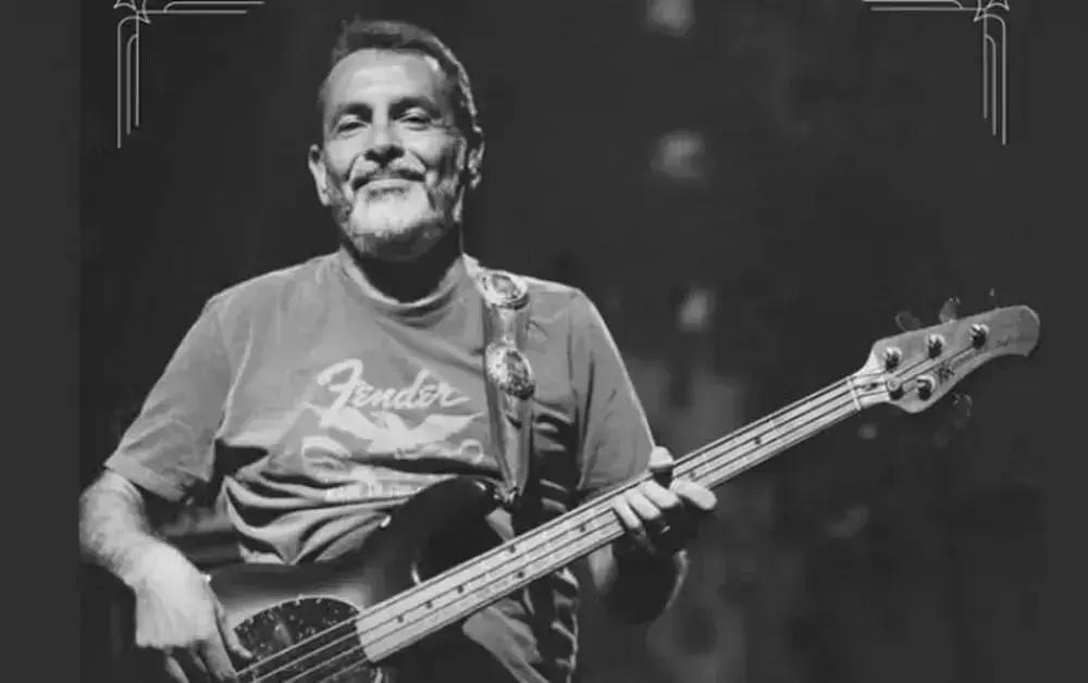 Renato Tommaso, baixista do Jota Quest, morre aos 54 anos