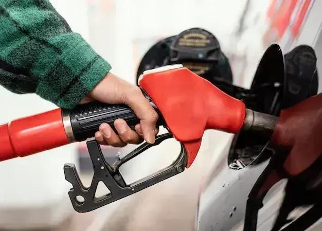 Cadê minha gasolina? Cliente questiona abastecimento em posto