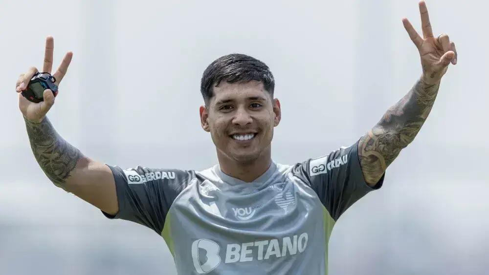 Racing negocia contratação de Zaracho com o Atlético