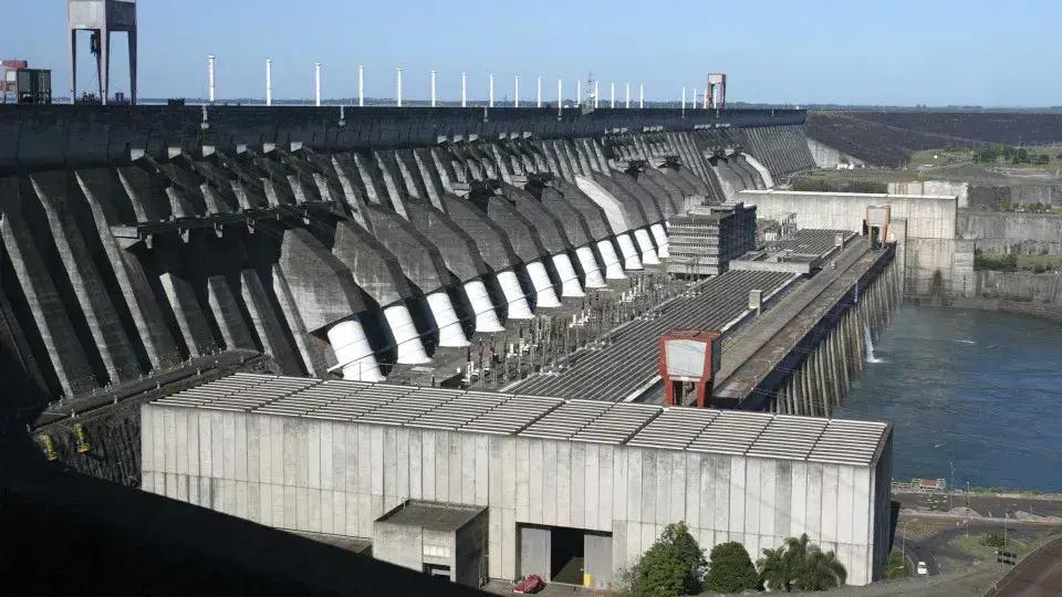 Ajuste do governo evita aumento na tarifa de Itaipu e garante benefícios