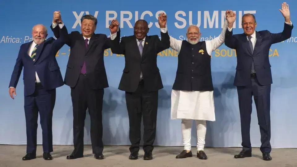 BRICS avança na utilização de moedas locais em negócios internacionais