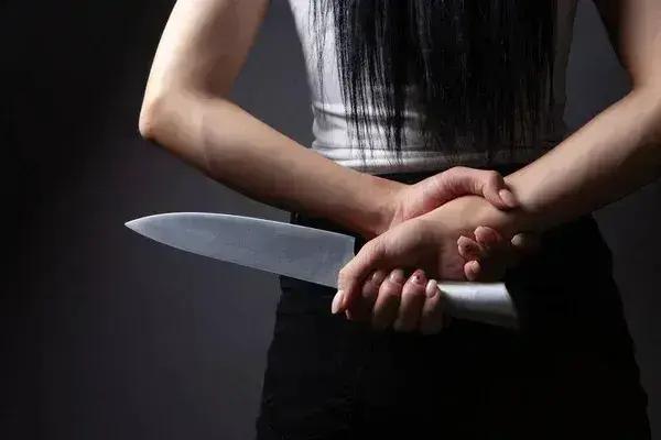 Desavença em Ipatinga resulta em agressão com faca entre profissionais do sexo