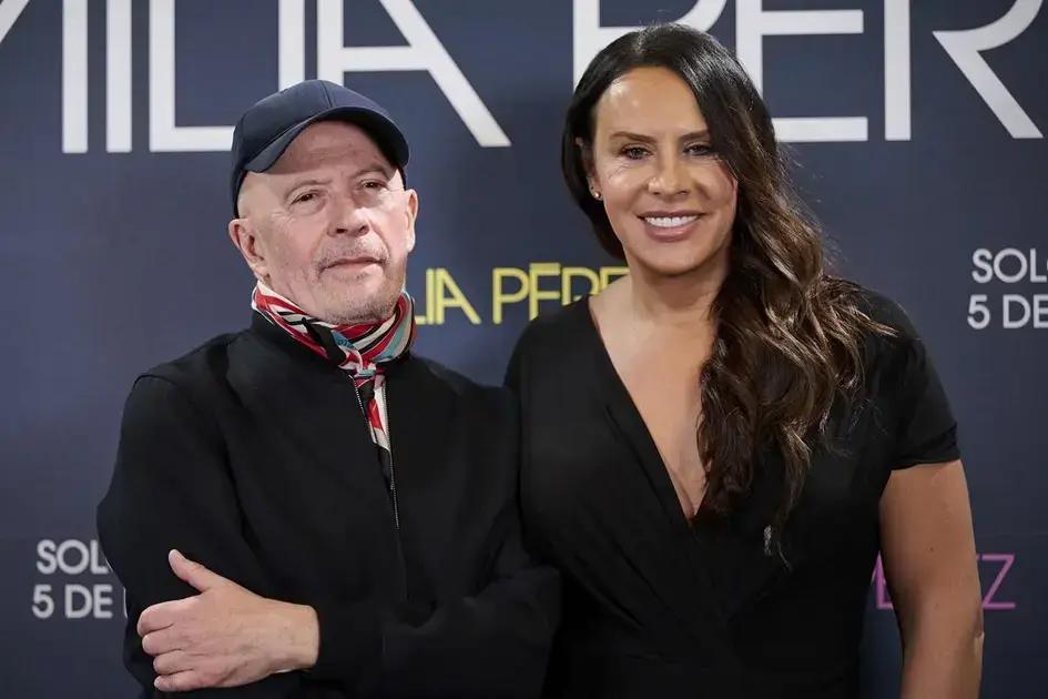 Jacques Audiard faz agradecimento a Karla Sofía Gascón no BAFTA 2025
