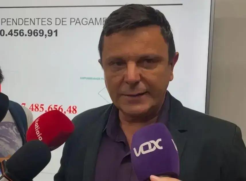 Prefeito Vitor discute pagamentos a agentes de saúde em Timóteo